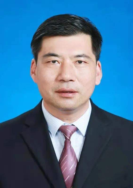 泰兴人事任免更新，自然美景之旅启程启动