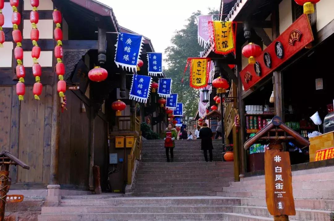陕西一套今日点击最新，温馨小城日常趣事报道